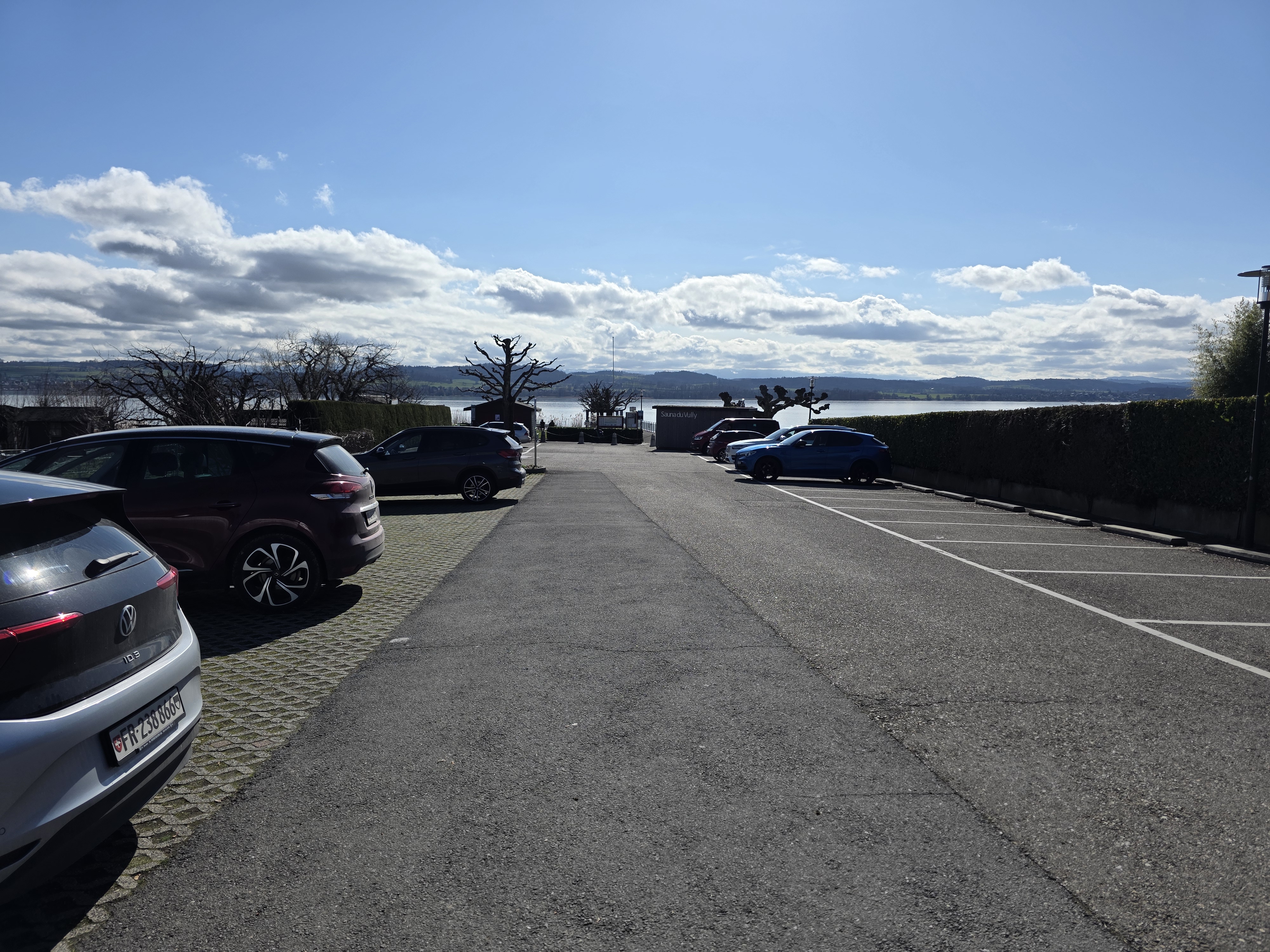 Marche vers le Mont Vully, vue 1